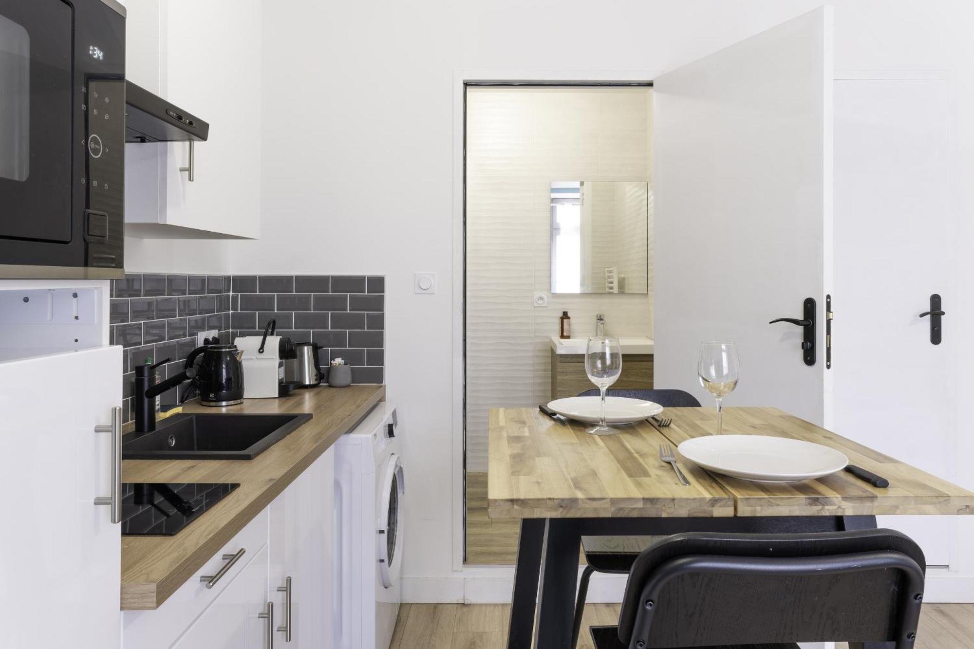 Segre Centre ✰ Studio ✰ 24M² ✰ Cuisne ✰ Wifi ✰ Tout Neuf! Bagian luar foto